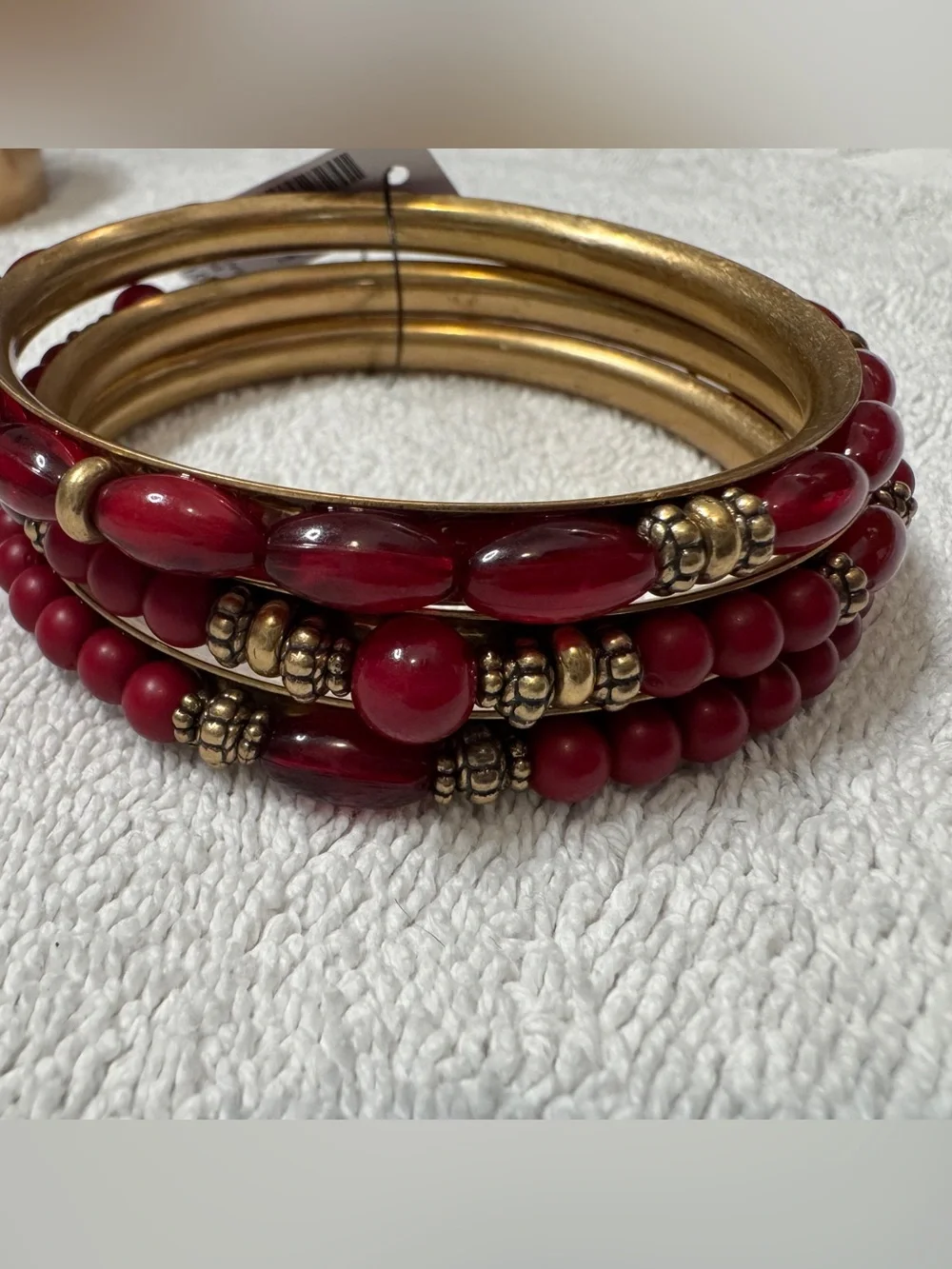 Chico’s‎ Red Beaded Bangle Bracelet Set Gold Tone Stack Boho Statement Jewelry